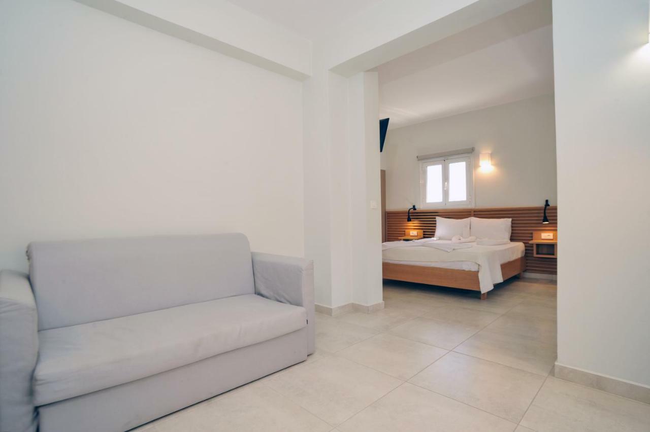 Mithos Premium Rooms Agia Marina Buitenkant foto