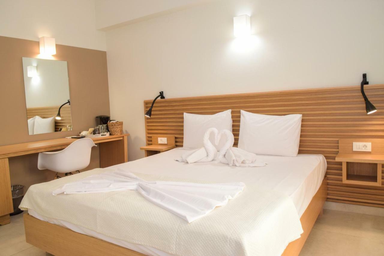 Mithos Premium Rooms Agia Marina Buitenkant foto